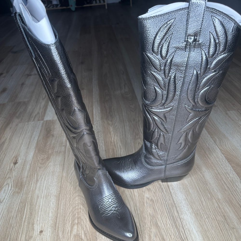 Guess Silver Metallic Western Cowboy Cowgirl Boots Knee High Fashion - Picture 4 of 7